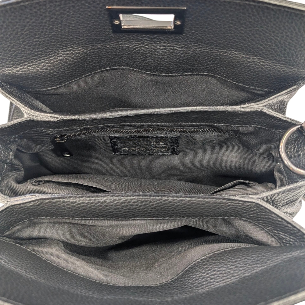 Viola Castellani Italian grain leather crossbody bag W 3 Inside pockets. 11X7x5 - Picture 16 of 16